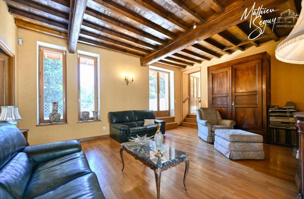 THURINS - Grande propriété P8 verdoyante