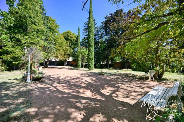 THURINS - Grande propriété P8 verdoyante