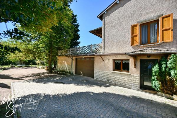 THURINS - Grande propriété P8 verdoyante