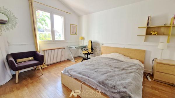 Maison avec jardin arboré et piscinable - La Genette €874 600 ** - Référence ND702