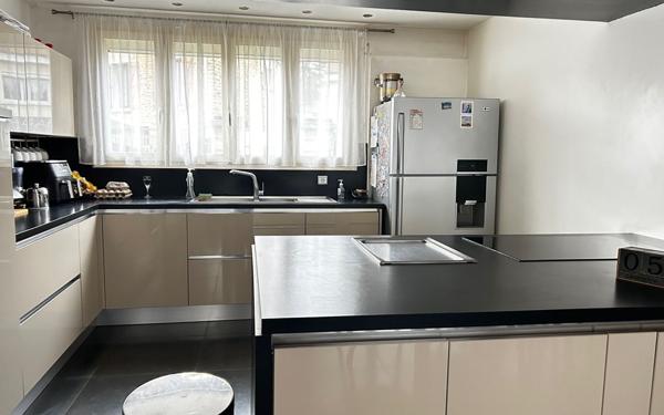 Maison à vendre    7 pièces •  Ormesson-sur-Marne