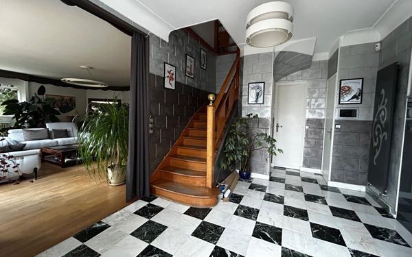 Maison à vendre    7 pièces •  Ormesson-sur-Marne