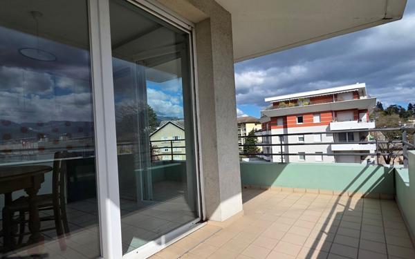 Appartement à vendre    3 pièces • 60,15 m2 Chambéry