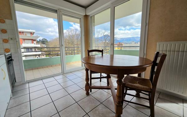 Appartement à vendre    3 pièces • 60,15 m2 Chambéry