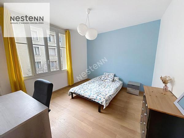 À vendre : Appartement de 113 M²² à Toulon, Champ de Mars avec chambre de bonne et cave