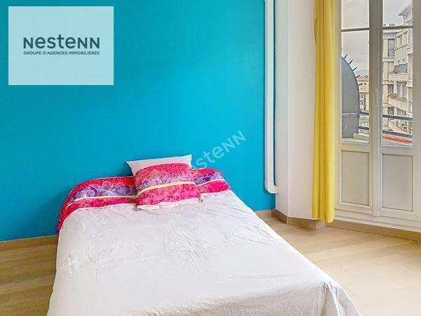 À vendre : Appartement de 113 M²² à Toulon, Champ de Mars avec chambre de bonne et cave