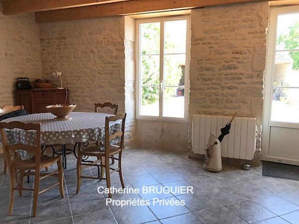 Belle Maison Charentaise 198 m2 6 chambres au coeur du Marais Poitevin
