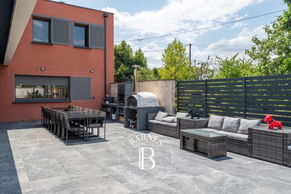 Villeurbanne, Maison 8 Chambres -  381 m² à vendre