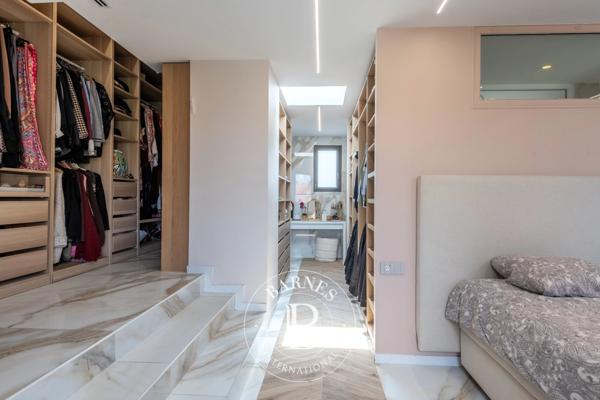 Villeurbanne, Maison 8 Chambres -  381 m² à vendre