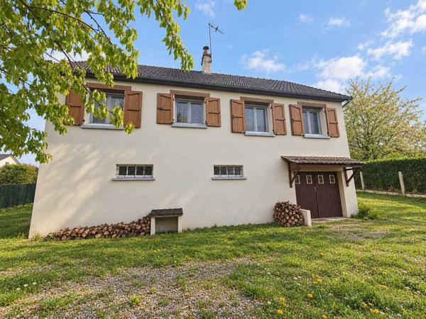 MAISON FAMILIALE AVEC SOUS-SOL TOTAL ET BEAU POTENTIEL !