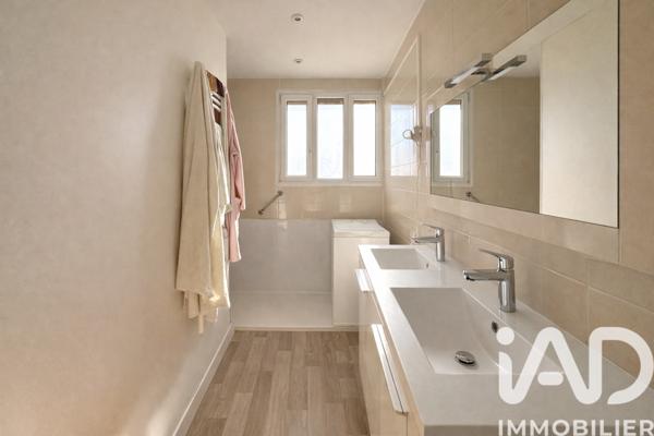 Appartement à vendre 4 pièces 63 m² Dammarie-les-Lys