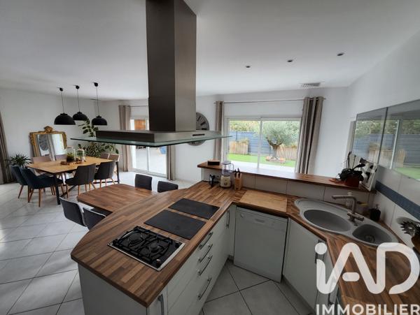 Maison à vendre 8 pièces 206 m² Eysines