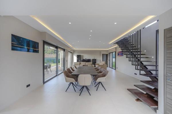 Villa contemporaine à vendre au calme absolu