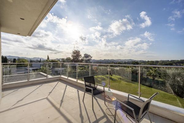 Villa contemporaine à vendre au calme absolu