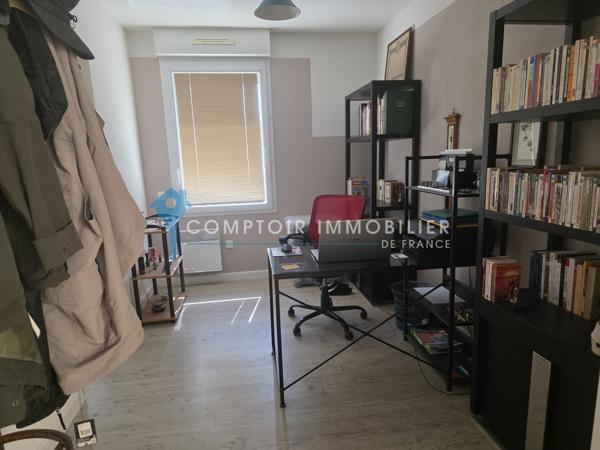 Maison
                                                                                                                                                                                                                                                                                                                        3 pièce(s)                                                                                                                                                                                                          2 chambre(s)                                                                                                                                                                                                          60  m²