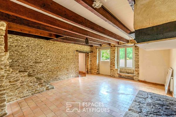 Authentique demeure en pierre du XIXe siècle à Saint-Lyphard