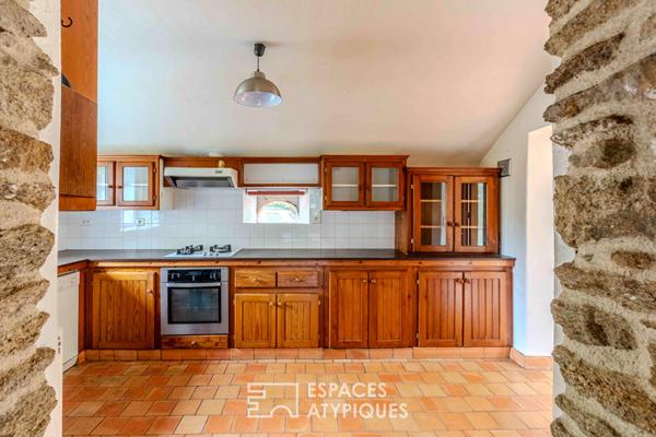 Authentique demeure en pierre du XIXe siècle à Saint-Lyphard