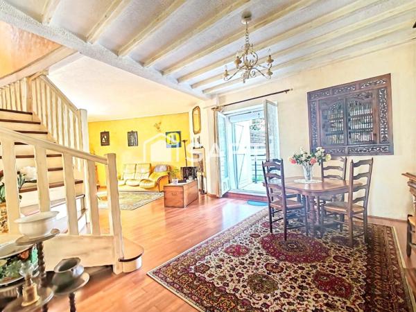 Maison de 106M2 ,4 pièces ,cave, cour extérieur