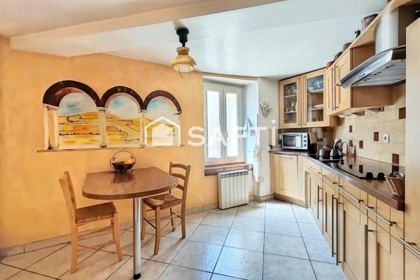 Maison de 106M2 ,4 pièces ,cave, cour extérieur