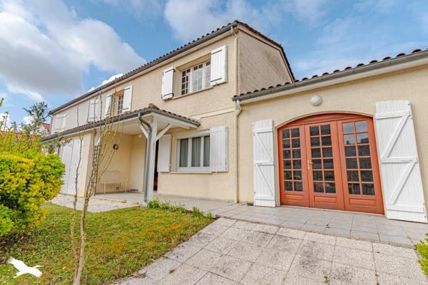 Maison à vendre |  Carbon-Blanc |  7 pièces | 134 m²