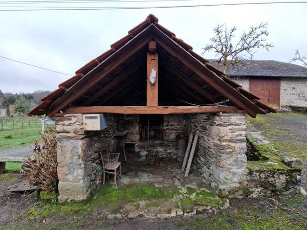 Grange à vendre |  Cornil |  1 pièce | 185 m²