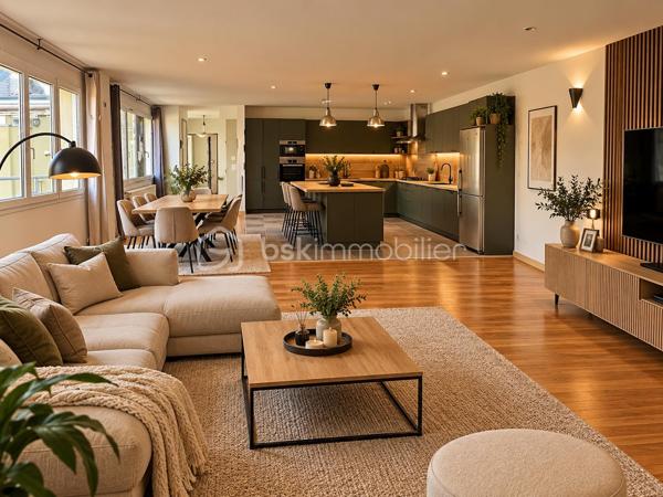 Appartement 204 m² – 3 chambres – Terrasse 47 m² – Cour 62 m² – Garage 34 m² – Charleville-Mézières

À Charleville-Mézières, venez découvrir ce bien atypique offrant 204 m² habitables, des volumes impressionnants, de beaux extérieurs et de nombreuses possibilités d'aménagement.

Situé au 1er étage, l'appartement se compose de :

Une entrée de 5,50 m²

Une chambre de 12,17 m²

Une deuxième chambre de 15,20 m²

Une salle d'eau avec WC de 11,65 m²

Une exceptionnelle pièce à vivre de 78,04 m², permettant d'aménager un vaste espace salon, salle à manger et cuisine

Une troisième chambre de 36,32 m², idéale pour créer une grande suite parentale

Différents dégagements et espaces de rangement

La pièce de vie bénéficie également d'un insert à pellets, apportant confort et chaleur en complément du système de chauffage principal.

DES EXTÉRIEURS RARES POUR UN APPARTEMENT

Vous profiterez d'une grande terrasse de 46,72 m² ainsi que d'une cour privative de 62 m², offrant un véritable espace extérieur.

Le bien dispose également d'un garage de 34 m² avec rideau métallique électrique, permettant notamment de stationner une camionnette, un camping-car selon ses dimensions, ou de disposer d'un important espace de stockage.

CARACTÉRISTIQUES TECHNIQUES

Menuiseries PVC double vitrage

Chauffage par chaudière gaz

Insert à pellets dans la pièce à vivre

Garage avec rideau métallique électrique

UN FORT POTENTIEL

Avec ses 204 m² habitables et sa configuration, ce bien peut répondre à différents projets : grande résidence principale, activité professionnelle ou investissement immobilier.

Il est notamment possible d'envisager une division en 2 voire 3 logements, sous réserve de faisabilité technique et des autorisations nécessaires.

Les + :

204 m² habitables

3 chambres

Pièce à vivre de plus de 78 m²

Chambre de plus de 36 m²

Terrasse de près de 47 m²

Cour privative de 62 m²

Garage de 34 m²

Double vitrage PVC

Chaudière gaz + insert à pellets

Potentiel de division en plusieurs logements

Prix : 196 000 € FAI

Un bien rare à Charleville-Mézières par ses volumes, ses extérieurs et les nombreuses possibilités qu'il offre.

Contactez-moi pour plus de renseignements ou pour organiser une visite.