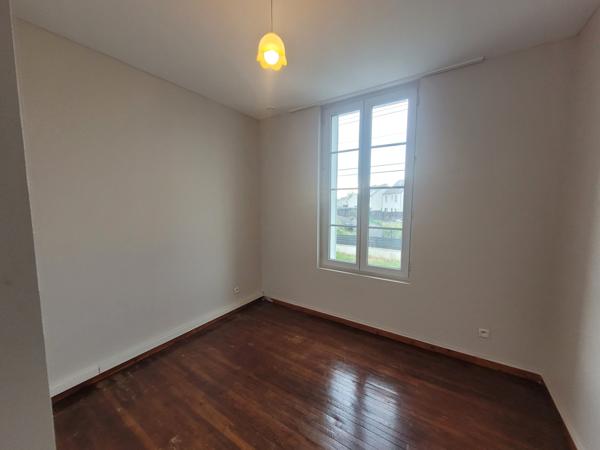 À vendre - Maison individuelle, 5 pièces située à Saint-Pierre-des-Corps (37700)