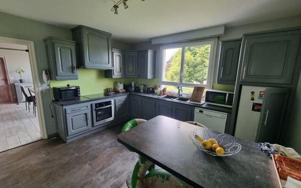 Maison à vendre    6 pièces •  Saint-Yrieix-la-Perche