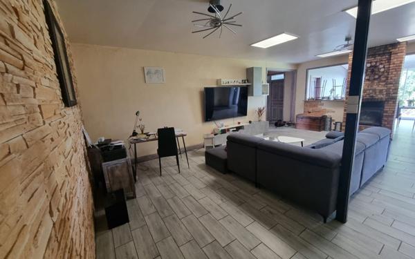 Maison à vendre    6 pièces •  Saint-Yrieix-la-Perche