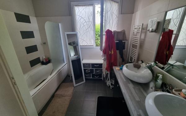 Maison à vendre    6 pièces •  Saint-Yrieix-la-Perche