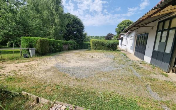 Maison à vendre    6 pièces •  Saint-Yrieix-la-Perche