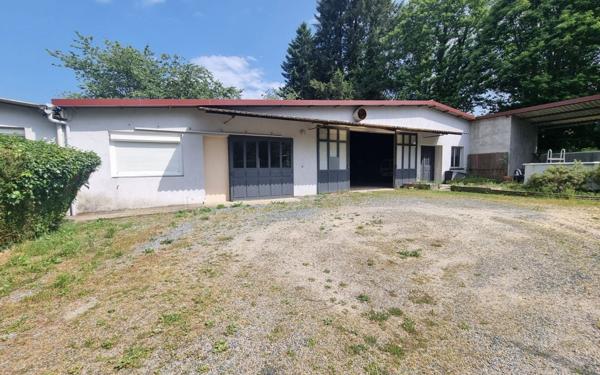 Maison à vendre    6 pièces •  Saint-Yrieix-la-Perche