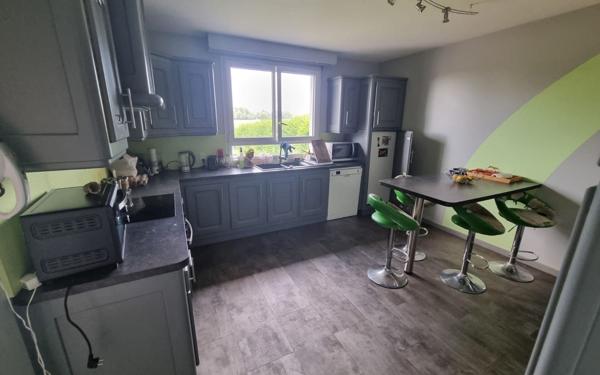 Maison à vendre    6 pièces •  Saint-Yrieix-la-Perche