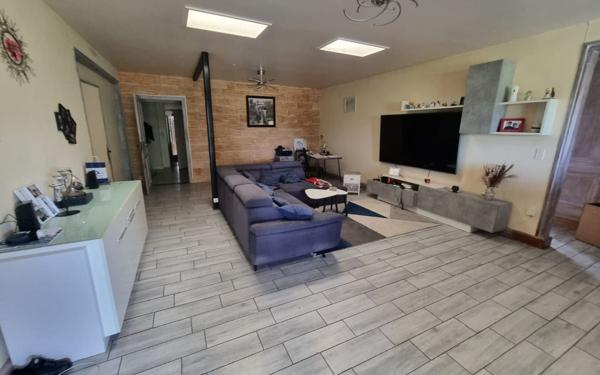 Maison à vendre    6 pièces •  Saint-Yrieix-la-Perche