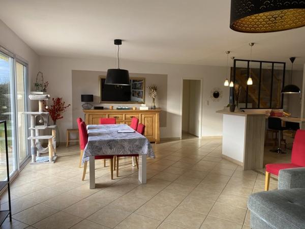 Maison à vendre |  Roches-Prémarie-Andillé |  7 pièces | 168 m²