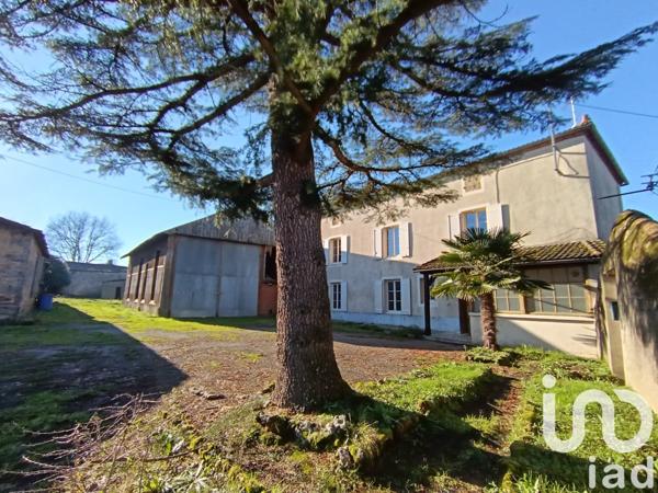 Maison 4 pièces de 120 m² à Louin (79600)
