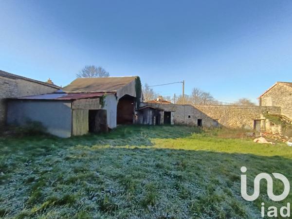 Maison 4 pièces de 120 m² à Louin (79600)