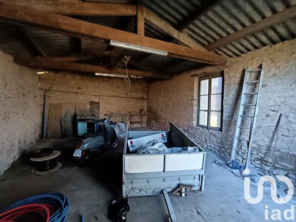 Maison 4 pièces de 120 m² à Louin (79600)