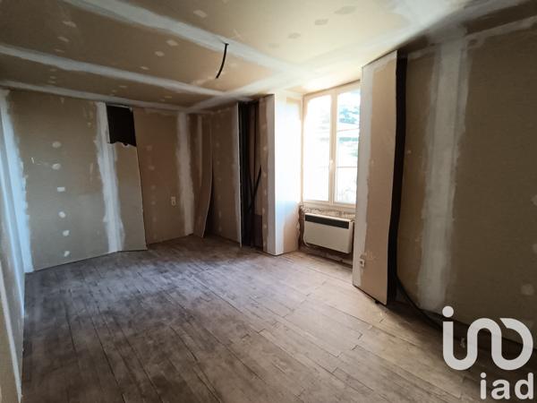 Maison 4 pièces de 120 m² à Louin (79600)