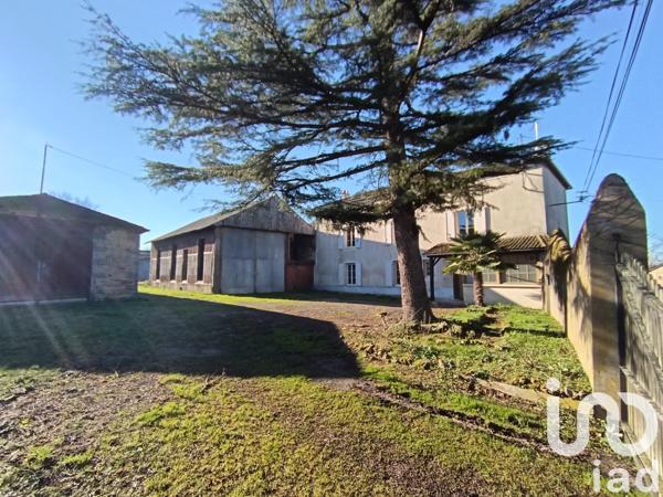 Maison 4 pièces de 120 m² à Louin (79600)
