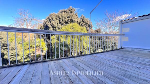 APPARTEMENT A LOUER TYPE 4 AVEC TERRASSE - CENTRE VILLE DE LA ROCHELLE