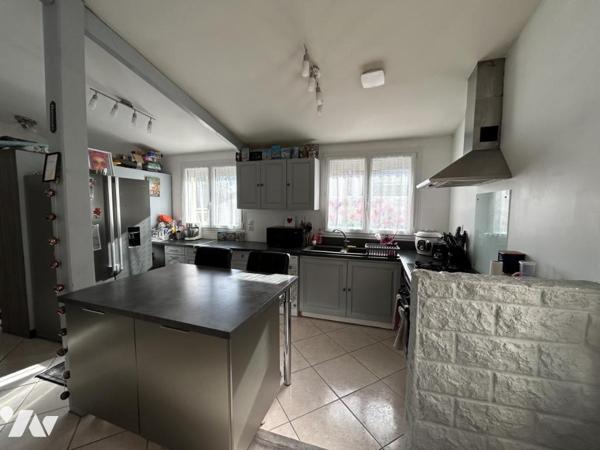 La Montagne : Maison 3 chambres + bureau