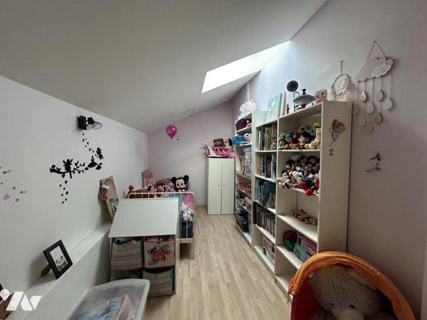 La Montagne : Maison 3 chambres + bureau