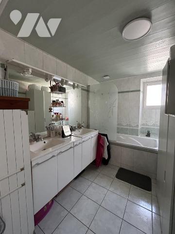 La Montagne : Maison 3 chambres + bureau