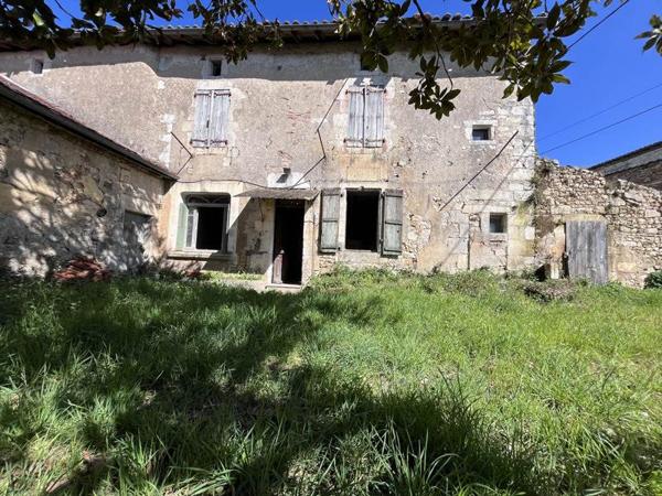 Maison à vendre |  La Rochefoucauld |  4 pièces | 148 m²