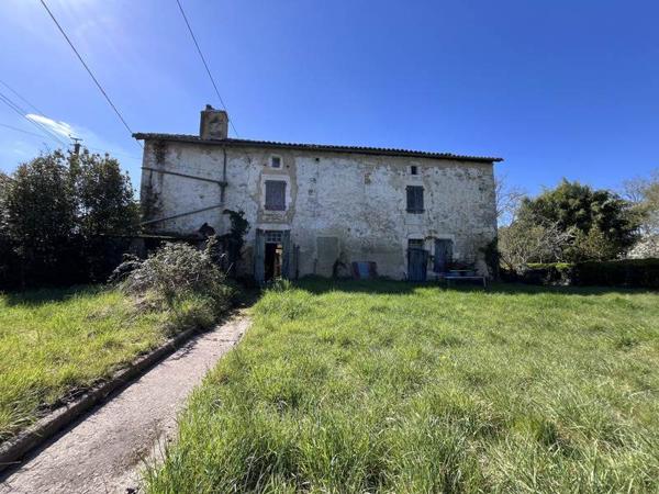 Maison à vendre |  La Rochefoucauld |  4 pièces | 148 m²