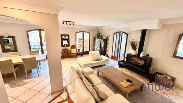 A Lorgues, charmante bastide de 158m2, 4 chambres, studio et piscine