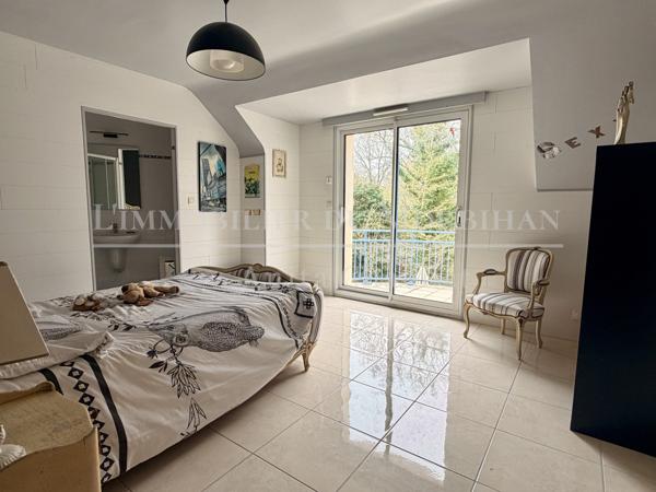 Sarzeau (56370) SARZEAU – Maison familiale de 241 m² – DPE A – Terrain 970 m²