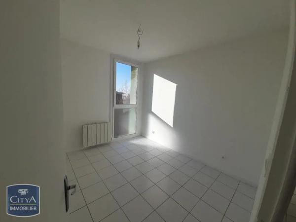 Appartement à louer 4 pièces 66.31m² Marignane (13700)