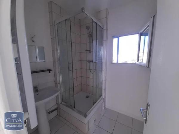 Appartement à louer 4 pièces 66.31m² Marignane (13700)